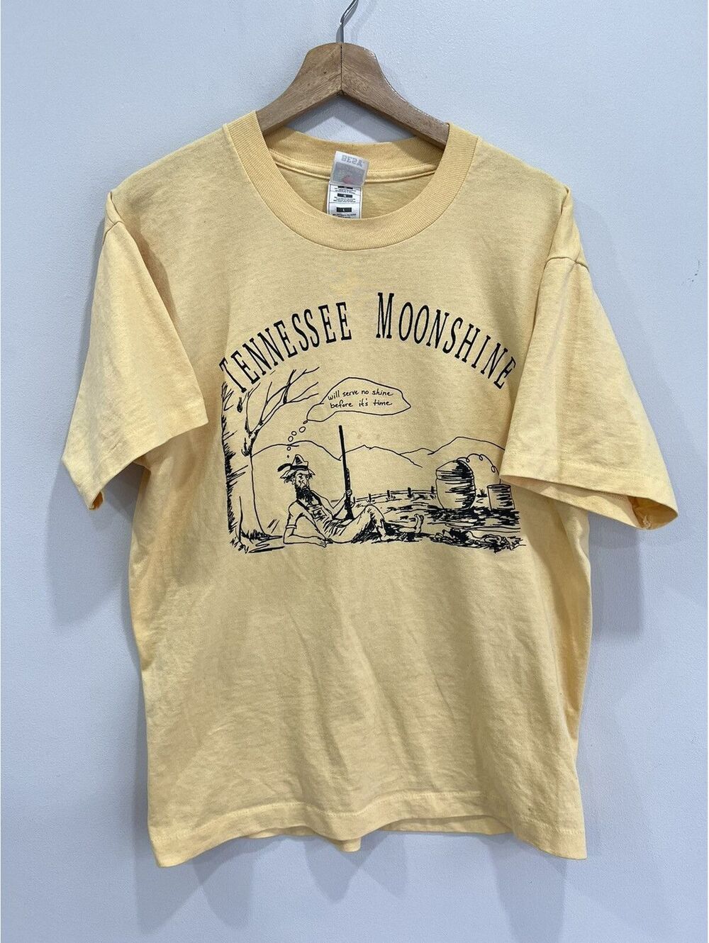Vintage Tennessee Moonshine Tee Shirt beer alcohol